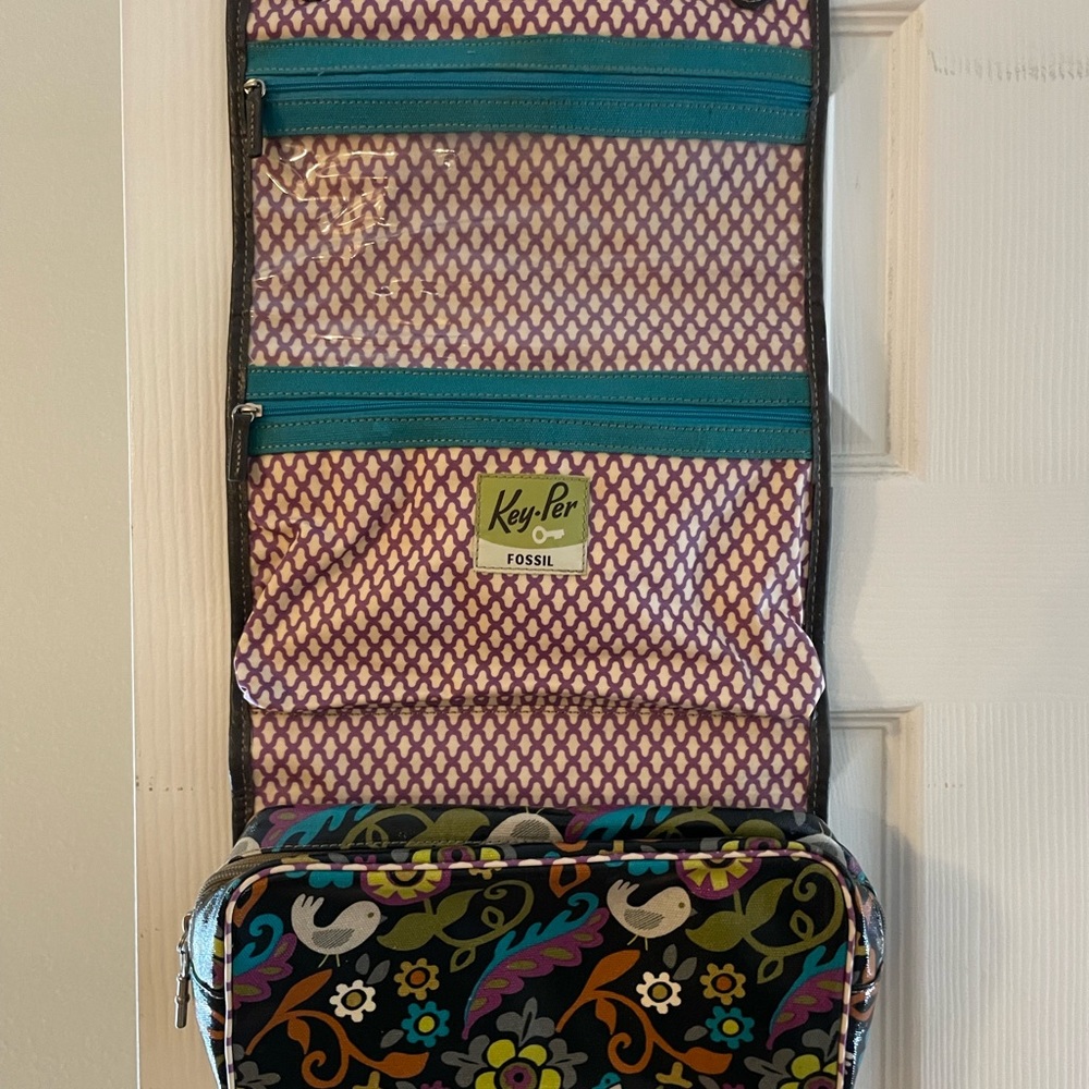 Fossil travel system